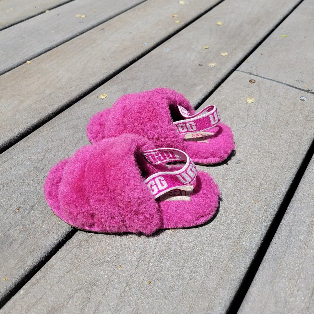 Fluff yeah pink kid slides